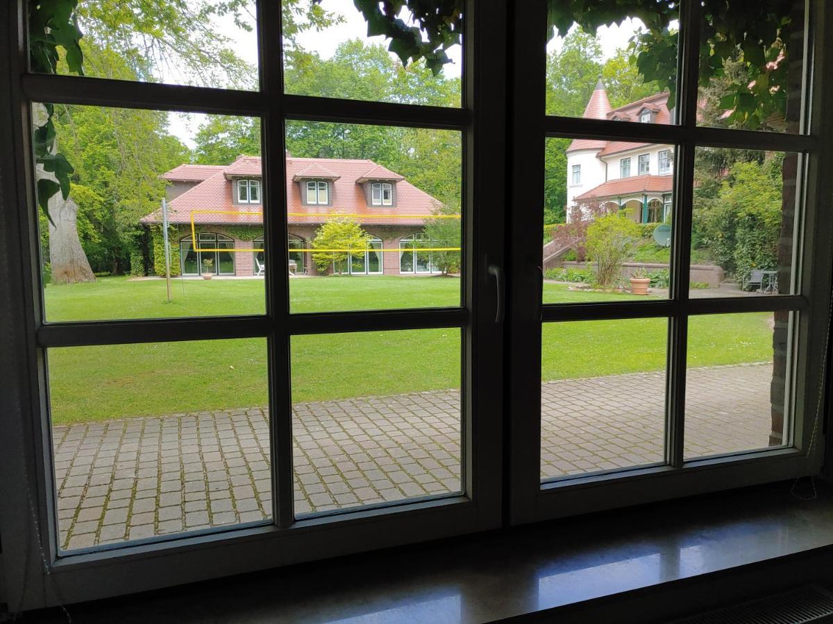 4 Sterne-Haus Am See Waren  Bagian luar foto